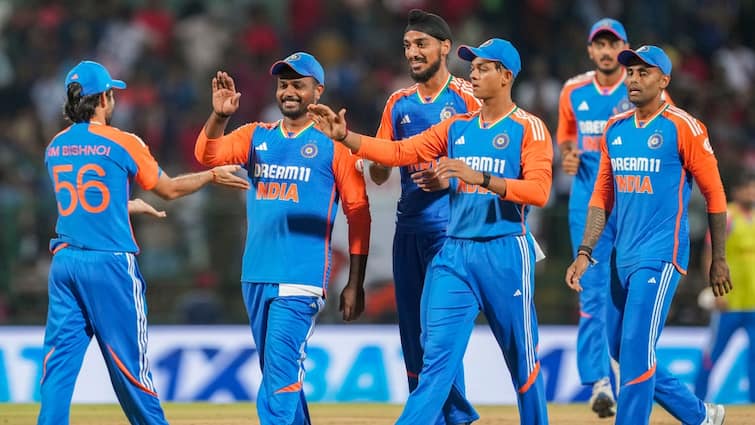 India become first team to win 77 bilateral T20I series World record in India vs Sri Lanka 2nd T20 IND vs SL: भारत ने श्रीलंका के खिलाफ '77' के इस आंकड़े को छूकर रचा इतिहास, वर्ल्ड रिकॉर्ड की बुक में दर्ज हुआ नाम