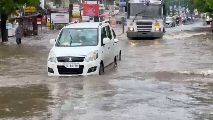 પ્રાંતિજ તાલુકામાં બે કલાકમાં પાંચ ઇંચ વરસાદ ખાબક્યો હતો. લુણાવાડા તાલુકામાં ચાર ઈંચ, તલોદ તાલુકામાં સાડા ત્રણ ઈંચ, મોડાસા તાલુકામાં સાડા ત્રણ ઈંચ, હિંમનગરમાં ત્રણ ઈંચ, મેઘરજ અને માણલા તાલુકામાં ત્રણ ત્રણ ઈંચ, મહેસાણા જિલ્લામાં ત્રણ ઈંચ, જોટાણા તાલુકામાં બે ઈંચ, બાયડમાં બે ઈંચ, દહેગામ, વિજાપુરમાં દોઢ દોઢ ઈંચ, મહીસાગરના વીરપુરમાં દોઢ ઈંચ વરસાદ વરસ્યો હતો.