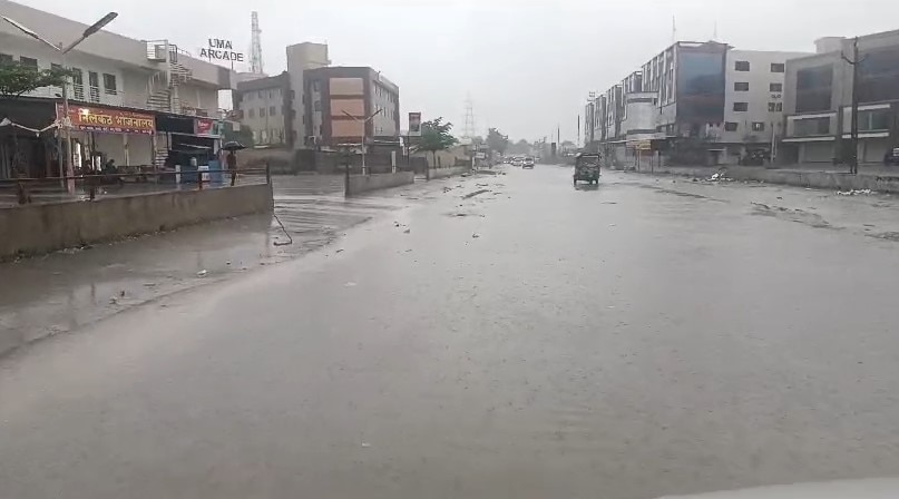 Mehsana Rain: મહેસાણા શહેર અને જિલ્લામાં જામ્યો વરસાદી માહોલ 