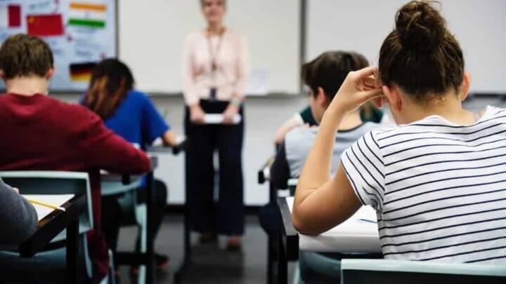 પરીક્ષા કેવી રીતે શરૂ થઈ તે અંગેનો એક રિપોર્ટ તૈયાર કરવામાં આવ્યો છે, જેમાં પરીક્ષા કેવી રીતે અને ક્યાંથી શરૂ થઈ અને કોના દ્વારા શરૂ કરવામાં આવી તેની હકીકતો જણાવે છે.