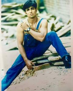 सिर्फ 5 हजार लेकर मुंबई आया था ये एक्टर, आज है करोड़पति, गरीबों का बन चुका है मसीहा, पहचाना?