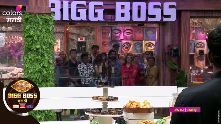 दरम्यान 28 जुलै रोजी बिग बॉसचा ग्रँड प्रिमिअर पार पडला आहे.