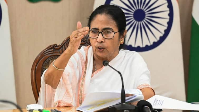 RG Kar Doctor Rape Murder Case Bengal CM Mamata Banerjee Rejects Kolkata Police Commissioner Vineet Goyal Resignation Denies Offering Money To Victim Family 'Have Patience': CM Mamata Banerjee On Demands For Removal Of Kolkata Top Cop Vineet Goyal