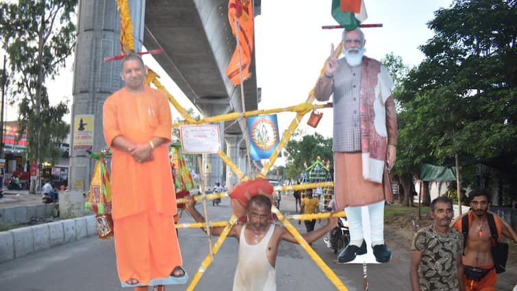 Tarun of Meerut took out the kanwad of PM Narendra Modi and UP CM Yogi Adityanath ann Meerut News: मोदी योगी की कांवड़ लेकर निकले मेरठ के तरुण, बोले- दोनों ने देश के लिए किया है बड़ा काम