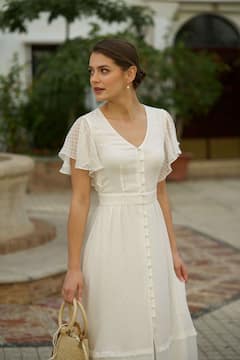 Fashion Tips For Office Goers: Versatile Wardrobe Essentials for Women