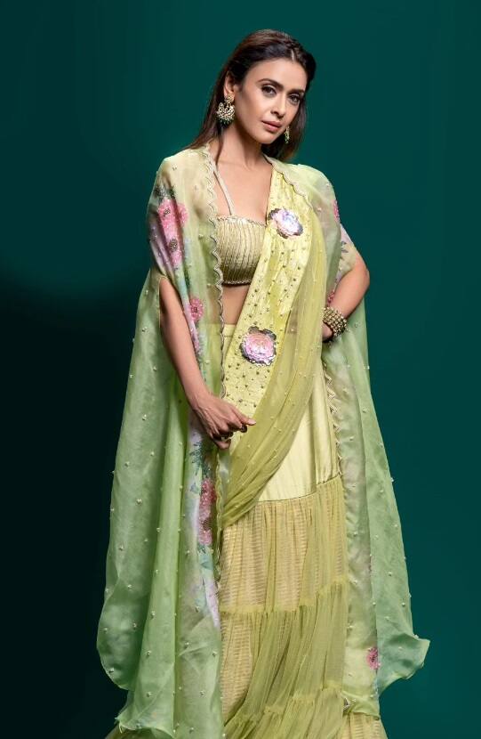 ઋષિતા ભટ્ટ, 42ની ઉંમરમાં પણ ફિટ એન્ડ બૉલ્ડ છે એક્ટ્રેસ