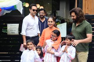 Bigg Boss Marathi : ग्रँड प्रीमियर आधी फॅमिलीसोबत दिसला लाडका भाऊ, आजपासून बिग बॉसच्या घरात रितेश घेणार स्पर्धकांची शाळा