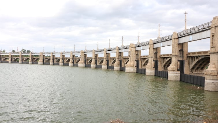 Mettur dam reaching full capacity today... This is the water situation in the morning. Mettur Dam: இன்று முழு கொள்ளளவை எட்டும் மேட்டூர் அணை... காலை நீர் நிலவரம் இதுதான்.