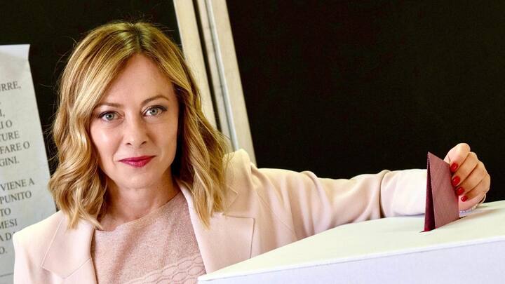 मेलोनी बीते रोज चीनी-इटली बिजनेस फोरम में भी शामिल हुई. इस फोरम में टायर कंपनी, एनर्जी ग्रुप, डिफेंस ग्रुप, वाइन प्रोड्यूसर्स जैसी कई इटली की कंपनियों को भी आमंत्रित किया गया था. चीन के प्रधानमंत्री ली कियांग का कहना है कि इटली और चीन को आपस में व्यापार और निवेश बढ़ाना चाहिए, जिससे उनके रिश्ते मजबूत हो.