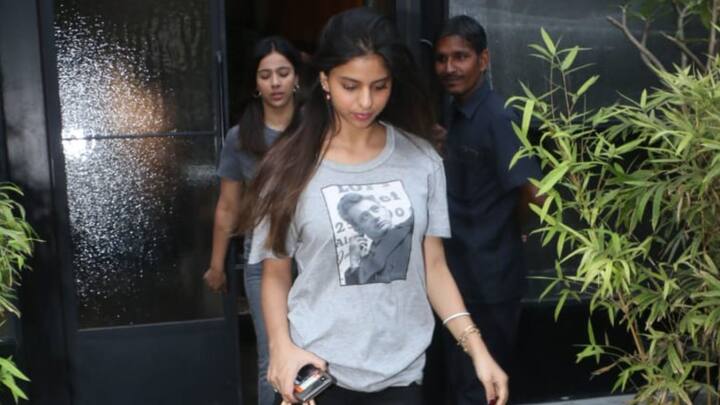 দেখতে সাধারণ হলেও, বাজারে ক্লিপটির দাম প্রায় ৬০০ ডলার, ভারতীয় মুদ্রায় যা ৫০ হাজার টাকার বেশি। ওই টাকায় দামি ফোন হয়ে যায় দিব্যি।