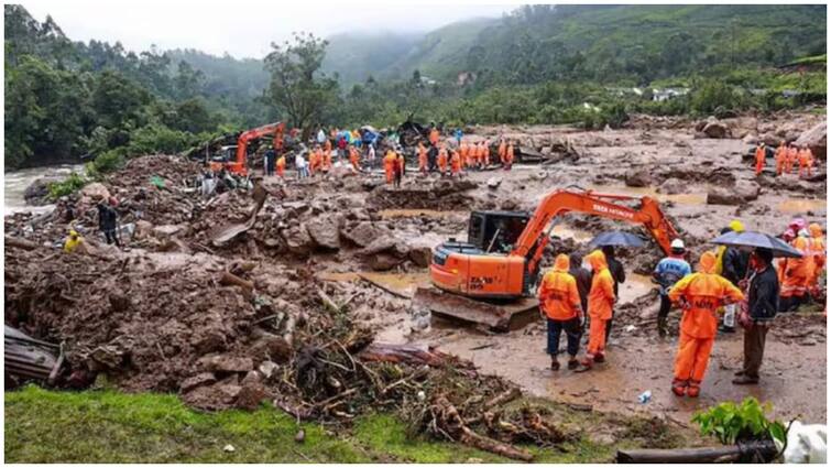 Kerala Landslides PM Modi Rahul Gandhi Express Anguish As Wayanad Landslides death toll injured Wayanad Landslides: వయనాడ్‌ దుర్ఘటనలో పెరుగుతున్న మృతుల సంఖ్య- దిగ్భ్రాంతి వ్యక్తం చేసిన మోదీ, రాహుల్- పరిహారం ప్రకటించిన కేంద్రం