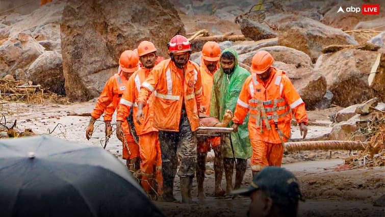 Wayanad Landslide Tragedy death-toll-in-wayanad-landslide-crosses-340-rescue-operation-continues Wayanad Landslide: વાયનાડ ભૂસ્ખલનમાં મૃત્યુઆંક 340ને પાર, હજુ પણ અનેક લોકો કાટમાળ નીચે દટાયાની આશંકા,બચાવ કામગીરી ચાલુ