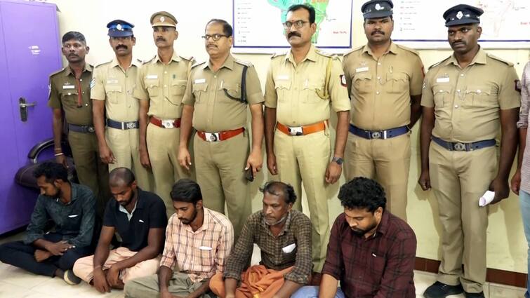 Theni crime 15 pounds of fake gold-plated jewelery at a private gold jewelery pawnshop in Bodi - TNN Crime: போலி தங்கமுலாம் பூசப்பட்ட நகை அடகு வைப்பு; உரிமையாளர் உஷாரானதால் சிக்கிய கும்பல்