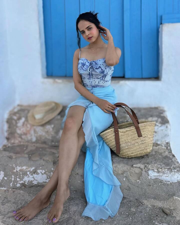 आता पलक सिंधवानी ही 26 वर्षांची झाली असून ती सोशल मीडियावर चांगलीच सक्रिय आहे. इन्स्टाग्रामवर ती तिचे ग्लॅमरस फोटो अपलोड करत असते. (P.C palaksindhwani)