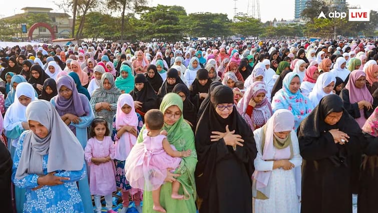 Ruckus over Namaz in Kerala college know what are the rules regarding it केरल के कॉलेज में नमाज को लेकर बवाल, जानें इसे लेकर क्या है नियम