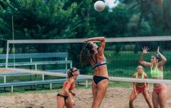 ઓલિમ્પિકમાં બીચ વૉલીબૉલના પ્લેયર્સ કેમ પહેરે છે બિકિની? જાણો શું છે નિયમ?