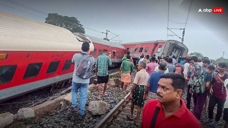 Hawrah Mumbai Express Train Accident Congress attacks on Ashwini Vaishnav over Jharkhan Rail Accident Hawrah-Mumbai Express Train Accident: 'जुलाई में 3 रेल हादसे हुए 17 ने जान गंवाई, फिर भी कोई इस्तीफा नहीं', झारखंड ट्रेन एक्सीडेंट को लेकर कांग्रेस का अश्विनी वैष्णव पर हमला