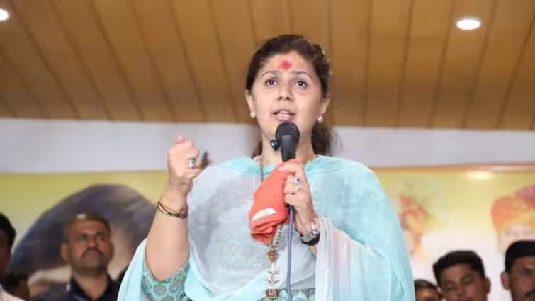 Maratha Reservation Pankaja Munde said Sharad Pawar should clarify his stand on Maratha reservation Maratha Reservation: महाराष्ट्र विधानसभा चुनाव से पहले पंकजा मुंडे का बड़ा बयान, 'शरद पवार को मराठा आरक्षण...'