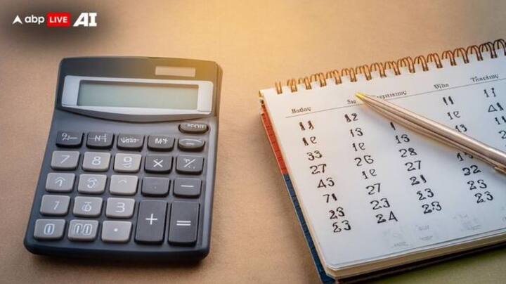 ITR filing deadline: विवरणपत्र म्हणजेच आयटीआर भरण्याची शेवटची तारीख 31 जुलै आहे. यानंतर आयटीआर भरायचा असेल तर तुम्हाला विलंब शुल्क द्यावे लागेल.