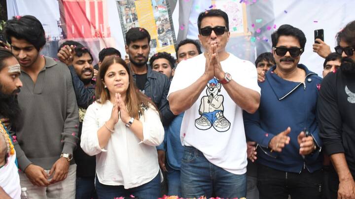 ২০১৬ সালে সোনু নিজের প্রযোজনা সংস্থা চালু করেন। যার নাম রাখেন, 'শক্তি সাগর প্রোডাকশনস'। তাঁর বাবা শক্তি সাগর সুদের নামে নামকরণ হয় সংস্থার।