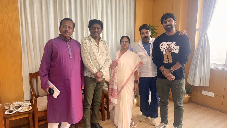 Dev Social Media Post on Tollywood Shooting Strike After Meeting With CM at Nabanna Entertainment News Dev on Tollywood Shooting: টালিগঞ্জে ফের 'লাইটস-ক্যামেরা-অ্যাকশন'! পরিচালক-ফেডারেশন দ্বন্দ্ব মেটাতে নবান্নে বৈঠক, মিলল সুরাহা!