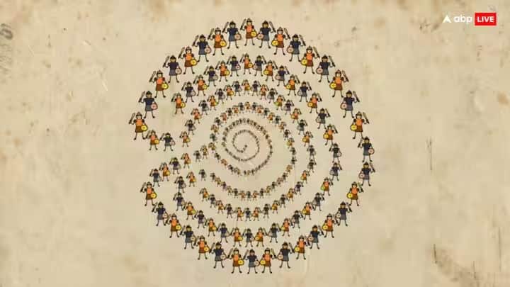 યુદ્ધ લડવા માટે પક્ષો કે વિપક્ષ પોતપોતાની રણનીતિ તૈયાર કરતા હતા. વ્યૂહરચનાનો અર્થ છે કે યુદ્ધ માટે સૈનિકોનો ઉપયોગ કેવી રીતે કરવો જોઈએ. ચક્રવ્યુહ એક બહુ-સ્તરીય સંરક્ષણાત્મક લશ્કરી માળખું છે, જેનો ઉપયોગ મોટા યોદ્ધાને ચારે બાજુથી ઘેરી લેવા માટે થાય છે.