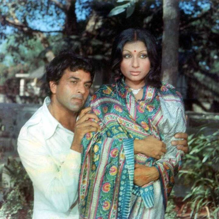 आईएमबीडी की एक रिपोट के अनुसार जब ऋषिकेश मुखर्जी ये फिल्म बना रहे थे तो उन्होंने शर्मिला टैगोर नहीं बल्कि आशा पारेख को ध्यान में रखा था. इसलिए उन्होंने आशा से वादा भी किया था वो ही इस फिल्म की लीड एक्ट्रेस होंगी.