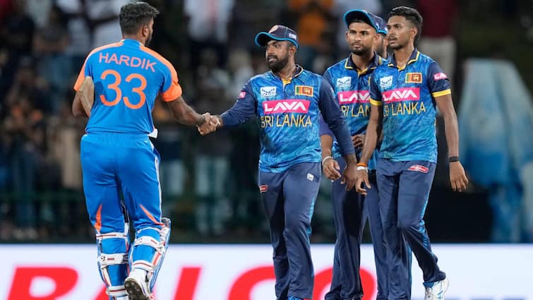 Charith Asalanka to lead 16-man Sri Lanka ODI squad vs India latest sports news IND vs SL: भारत के खिलाफ वनडे सीरीज के लिए श्रीलंका टीम का एलान, चरिथ असलंका होंगे कप्तान, मैथ्यूज को नहीं मिली जगह