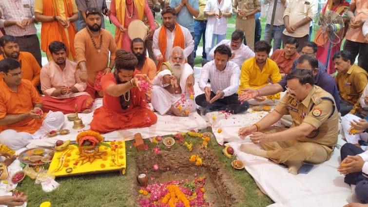 Prayagraj Hanuman temple corridor 38 crores cost built devotees many better facilities ann Prayagraj News: 38 करोड़ की लागत बनेगा हनुमान मंदिर कॉरिडोर, श्रद्धालुओं को मिलेंगी कई बेहतर सुविधाएं