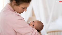 Parenting Tips: ਬੱਚੇ ਨੂੰ ਗੋਦੀ ਚੁੱਕਣ ਤੋਂ ਪਹਿਲਾਂ ਇਨ੍ਹਾਂ ਗੱਲਾਂ ਦਾ ਰੱਖੋ ਖਾਸ ਧਿਆਨ, ਨਹੀਂ ਤਾਂ ਹੋ ਸਕਦਾ ਨੁਕਸਾਨ