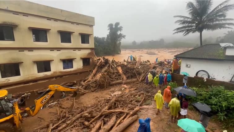 Kozhikode Landslide Hits Vilangad In Wayanad Neighbouring District 1 Person Missing, 15 Families Stranded Now, Landslide Hits Vilangad In Wayanad's Neighbouring Kozhikode: 1 Person Missing, 15 Families Stranded