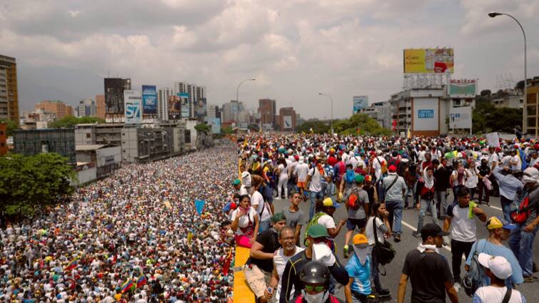 Venezuela Elections People Hit Streets March Towards Presidential Palace To Protest Disputed Polls Venezuela Elections: People Hit Streets, March Towards Presidential Palace To Protest Against Disputed Polls