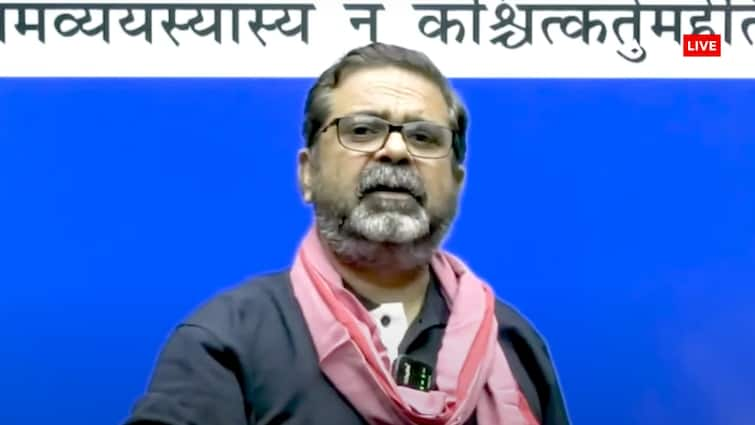 UPSC teacher awadh ojha breaks his silence on old rajender nagar accident राजेंद्र नगर की घटना पर IAS कोचिंग चलाने वाले अवध ओझा ने तोड़ी चुप्पी, 'तो ऐसे चलता रहेगा...', की ये बड़ी मांग