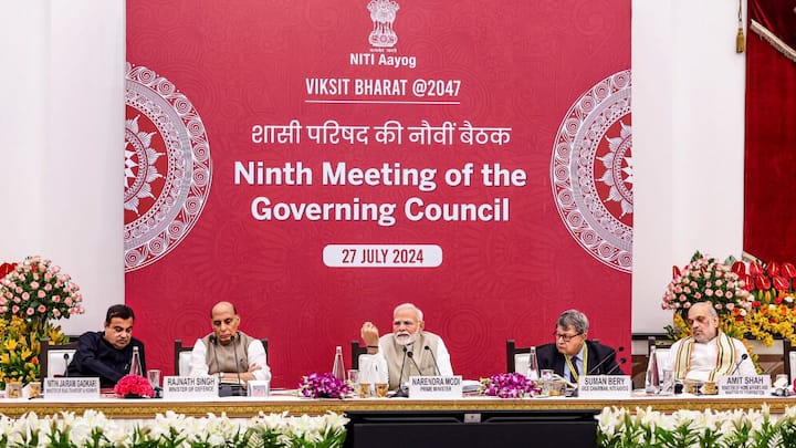 Viksit Bharat 2047: विकसित राष्ट्र बनाने के लक्ष्य को पूरा करने के लिए नीति आयोग कई उपाय और फार्मूला पर काम कर रहा है. देश को मध्य आय से उच्च आय वाला देश बनाना इतना आसान नहीं है.