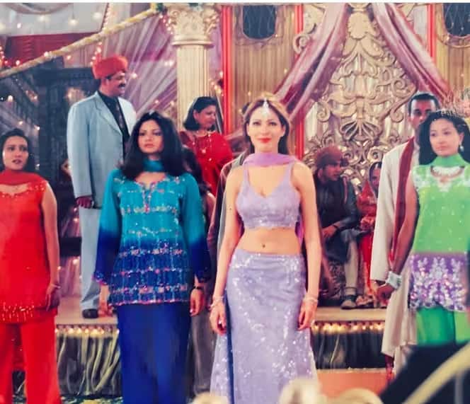 हम सब बाराती में मुनमुन दत्ता ने मीठी भौजी का किरदार निभाया था. एक्ट्रेस ने अपने इंस्टाग्राम अकाउंट पर शो की कुछ तस्वीरें शेयर की हैं.