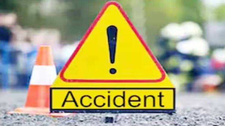 UP: 10 Killed, 27 Injured As Van Collides Head-on With Bus In Bulandshahr Budaun-Meerut UP  highway UP: 10 Killed, 27 Injured As Van Collides Head-on With Bus In Bulandshahr