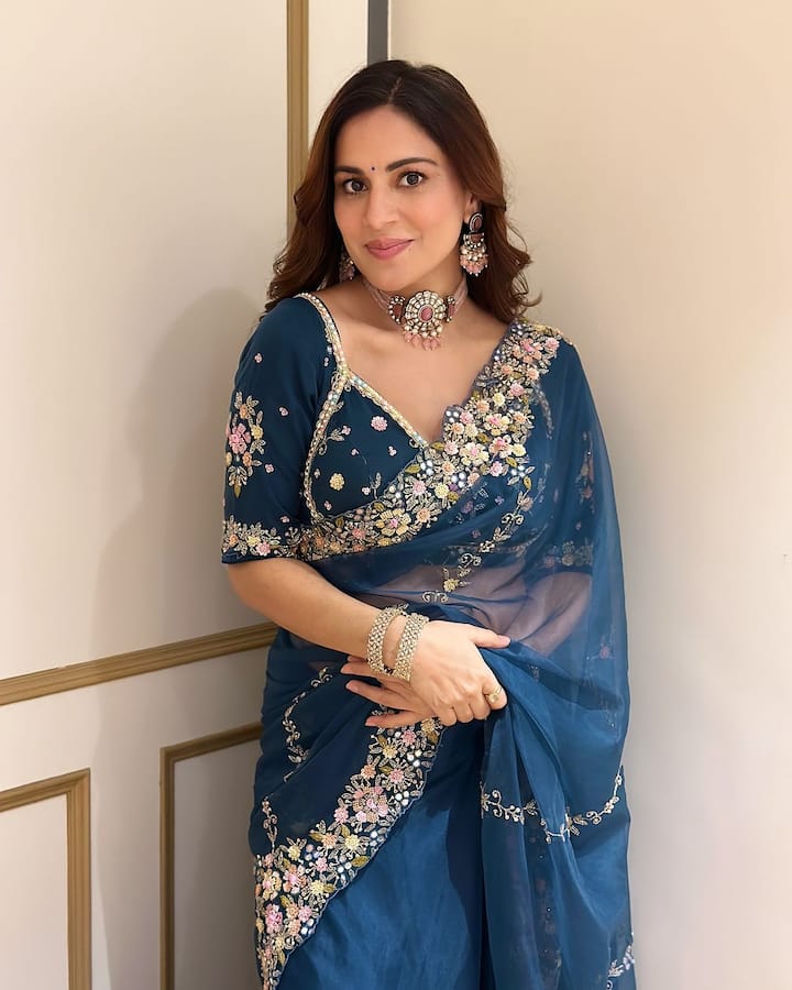 जी हां आज भले ही श्रद्धा आर्या अपनी मैरिड लाइफ में बेहद खुश हो, लेकिन शादी से पहले एक्ट्रेस की एक बड़े बिजनेसमैन के साथ सगाई तक हो चुकी थी, लेकिन फिर मंगेतर की एक शर्त की वजह से उन्होंने रातों-रात उस शख्स से अपनी सगाई तोड़ दी थी.