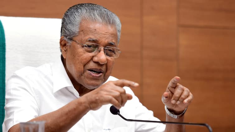 Wayanad landslides Kerala CM pinarayi vijayan says Red Alert Came Hours After Tragedy on Amit Shah Claim Wayanad landslides: 'वायनाड हादसे के कई घंटे बाद मिला अलर्ट', अमित शाह के दावे पर बोले केरल के CM पिनराई विजयन