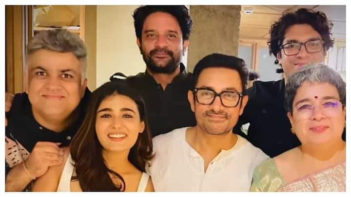 Aamir Khan threw an intimate party on Tuesday night to celebrate the success of his son Junaid's first Bollywood film, Maharaj.