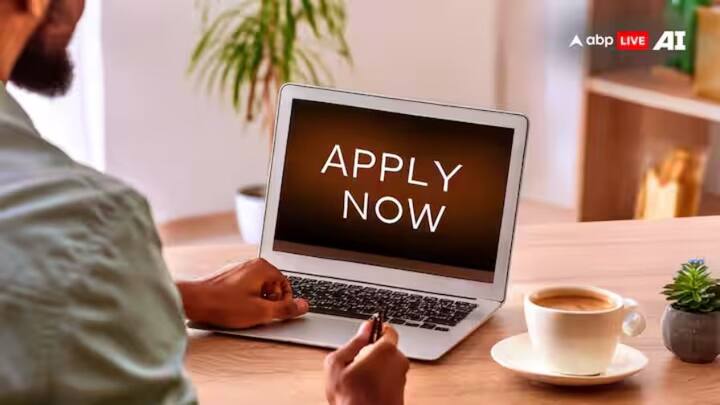 ਇਸ ਤੋਂ ਇਲਾਵਾ ਯੂ-ਟਿਊਬ 'ਤੇ ਇਸ਼ਤਿਹਾਰ ਵੀ ਦਿਖਾਏ ਜਾਂਦੇ ਹਨ, ਜਿਸ ਤੋਂ ਗੂਗਲ ਕਾਫੀ ਪੈਸਾ ਕਮਾਉਂਦਾ ਹੈ। ਹਾਲਾਂਕਿ, ਅਜਿਹਾ ਨਹੀਂ ਹੈ ਕਿ ਤੁਹਾਨੂੰ ਗੂਗਲ ਬਿਲਕੁਲ ਮੁਫਤ ਮਿਲਦੀ ਹੈ। ਗੂਗਲ ਦੀਆਂ ਕੁਝ ਸੇਵਾਵਾਂ ਦਾ ਭੁਗਤਾਨ ਵੀ ਕੀਤਾ ਜਾਂਦਾ ਹੈ।