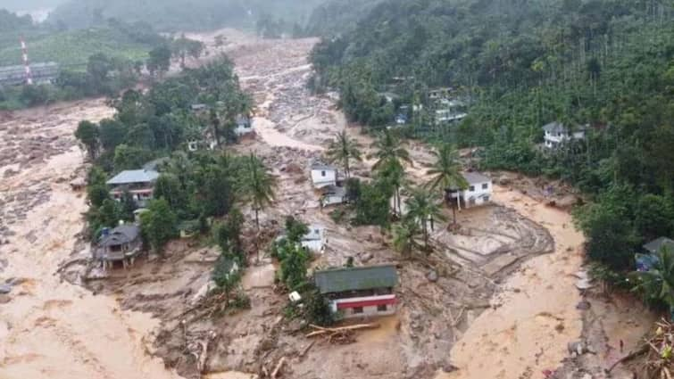 Wayanad Landslide News Woman Fear Saves Family From Tragedy Wayanad Landslides: భయమే వాళ్లను కాపాడింది, తృటిలో చావు నుంచి తప్పించుకున్న కుటుంబం