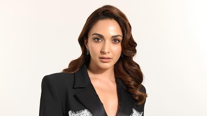 Kiara Advani Birthday: बॉलिवूड अभिनेत्री कियारा अडवाणी तिचा 33 वा वाढदिवस साजरा करत आहे. अभिनेत्री होण्यापूर्वी ती  शिक्षिका होती 
.