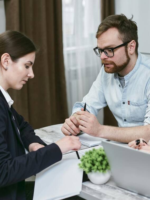 किन लोगों को मिलता है बिना गारंटी के लोन