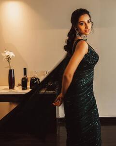 Meenakshi Chaudhary: ఆన్ స్క్రీన్ ఆఫ్ స్క్రీన్ అందంతో ఫిదా చేసేస్తోన్న ఖిలాడీ బ్యూటీ మీనాక్షి చౌదరి!