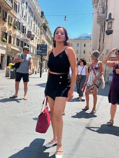 फिल्मों-सीरीज में जमकर इंटीमेट सीन देती हैं ये भोजपुरी हसीनाएं, देखते ही बढ़ जाती हैं धड़कनें