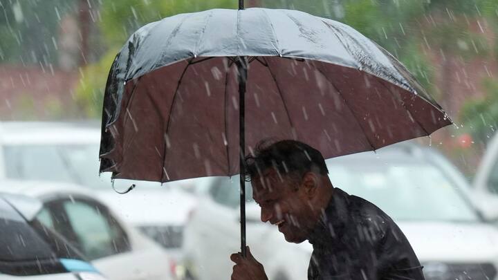 ফের ভারী বৃষ্টির সম্ভাবনা রয়েছে। এর ফলে তিস্তা, জলঢাকা-সহ একাধিক নদীতে জলস্তর বাড়তে পারে বলে ফের আশঙ্কা করা হচ্ছে। 