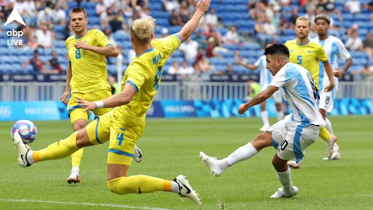 Paris Olympics 2024 Replay of FIFA World Cup Final as Argentina vs France match in football quarter finals Argentina vs France: ফুটবল বিশ্বকাপ ফাইনালের পর ফের আর্জেন্তিনা বনাম ফ্রান্স, এগিয়ে কোন দল?