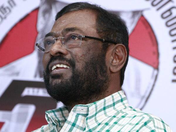 அதன் பிறகே குணசித்திர கதாபாத்திரங்களில் நடிக்க தொடங்கினார். சில படங்களில் காமெடியனாகவும் வில்லனாகவும் நடித்துள்ளார்.