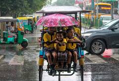 Delhi Weather: दिल्ली में आज हो सकती है भारी बारिश, मौसम विभाग ने जारी किया ऑरेंज अलर्ट
