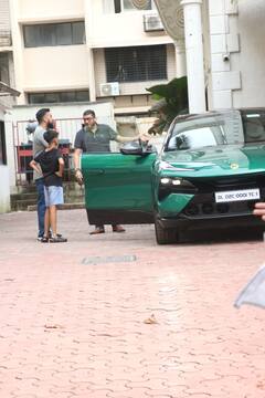 शिल्पा शेट्टी के पति ने खरीदी 2.55 करोड़ की गाड़ी, नई कार में बेटे संग घूमने निकले राज कुंद्रा